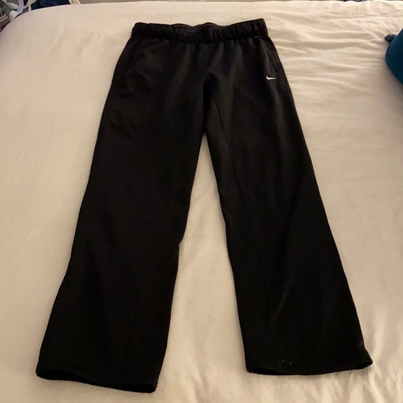 Nike women’s sweatpants - Picture 1 of 2